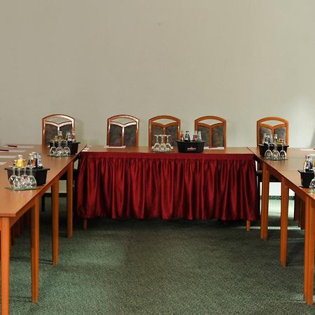 Hotel Weisser Schwan Erfurt Buitenkant foto