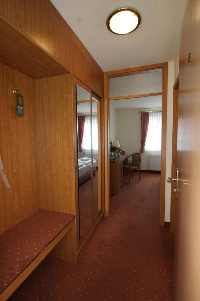 Hotel Weisser Schwan Erfurt Buitenkant foto