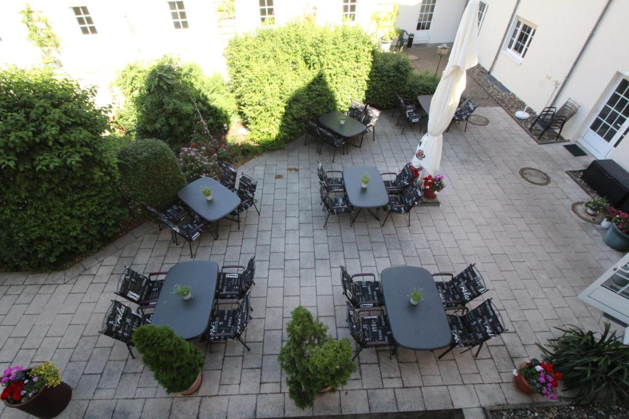 Hotel Weisser Schwan Erfurt Buitenkant foto
