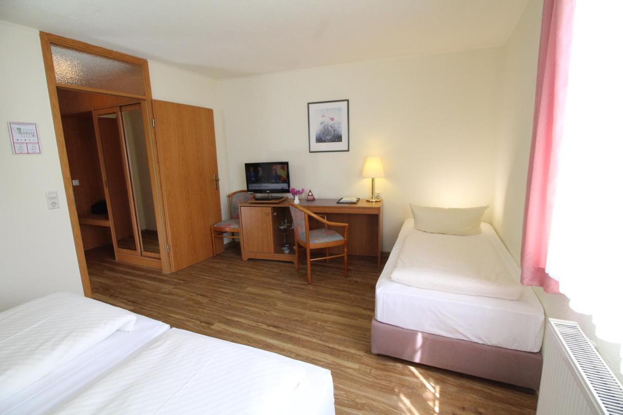 Hotel Weisser Schwan Erfurt Buitenkant foto