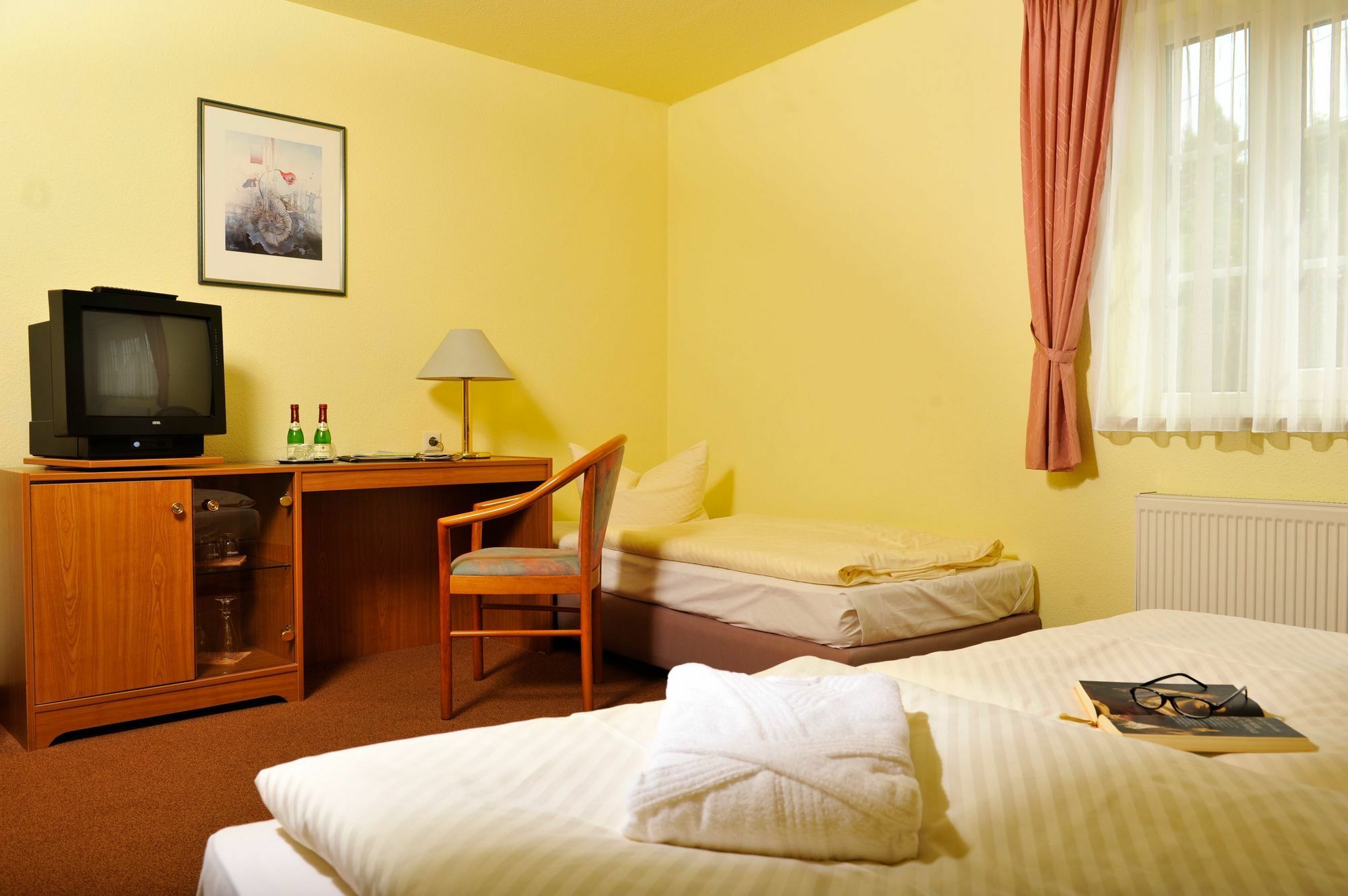 Hotel Weisser Schwan Erfurt Kamer foto